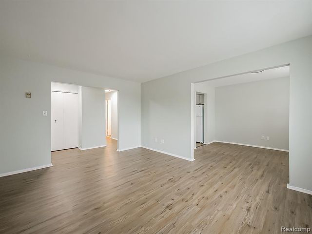 211 Summit Ridge D, White Lake, MI 48386