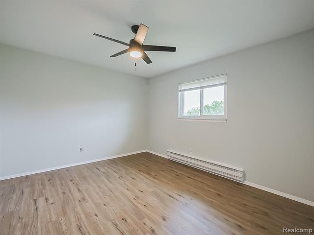 211 Summit Ridge D, White Lake, MI 48386