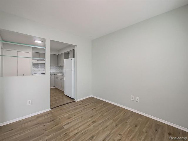 211 Summit Ridge D, White Lake, MI 48386