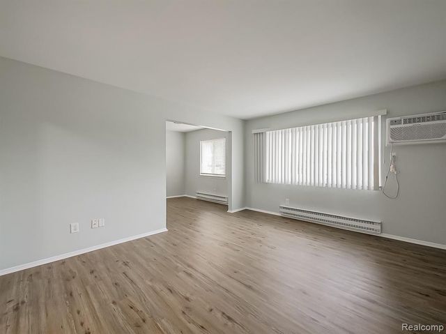 211 Summit Ridge D, White Lake, MI 48386