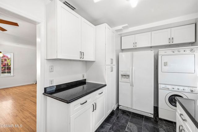 1484 N Rose Street, Burbank, CA 91505