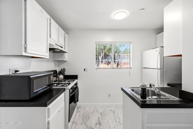 1484 N Rose Street, Burbank, CA 91505