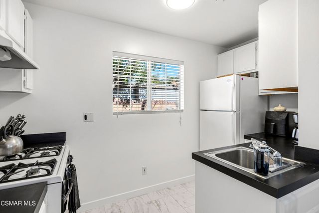 1484 N Rose Street, Burbank, CA 91505