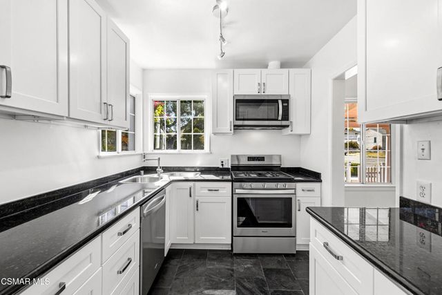 1484 N Rose Street, Burbank, CA 91505