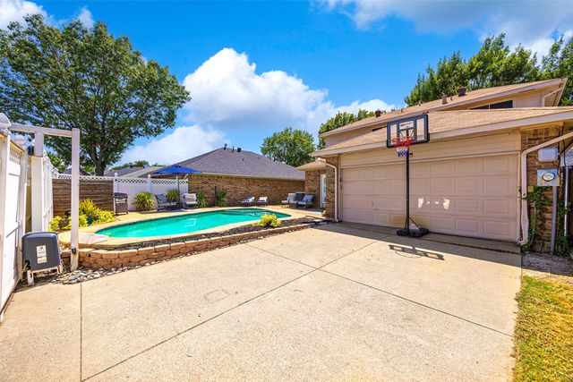 6529 Bandalia Drive, Rowlett, TX 75089