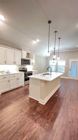 602 Tippit Lane, Greenville, TX 75402