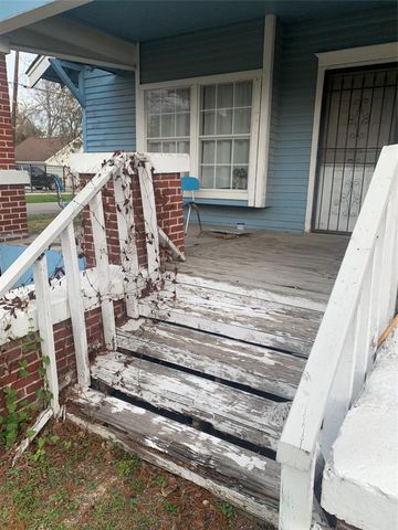 5001 Sherman Street, Houston, TX 77011