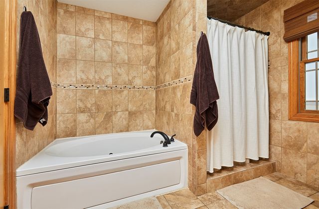 516 Sycamore Street, Dallas Center, IA 50063