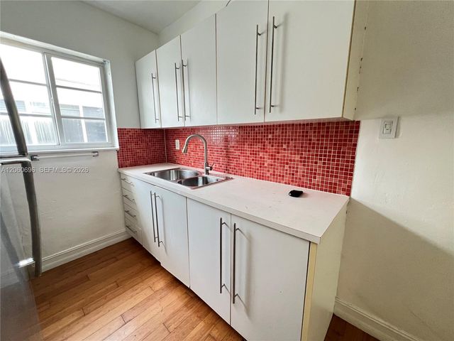 7315 Byron Ave 12, Miami Beach, FL 33141