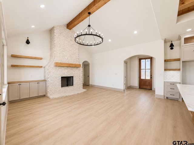 16255 County Road 441, Lindale, TX 75771
