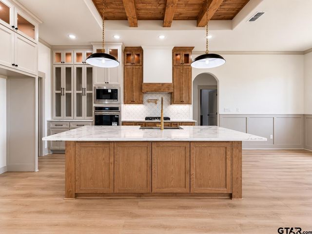 16255 County Road 441, Lindale, TX 75771