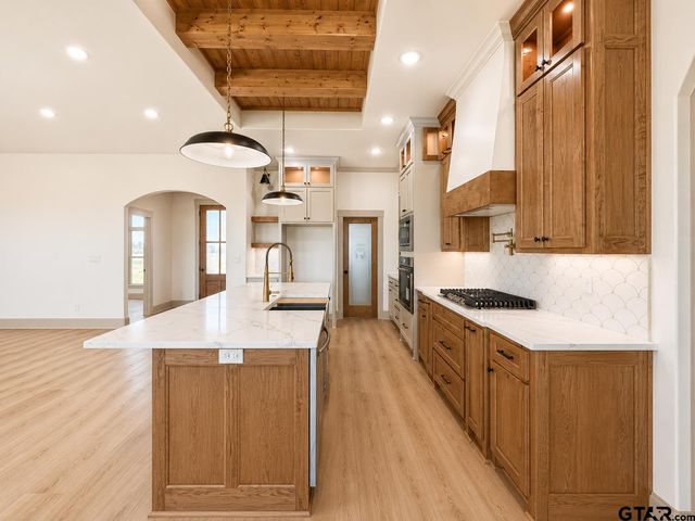 16255 County Road 441, Lindale, TX 75771