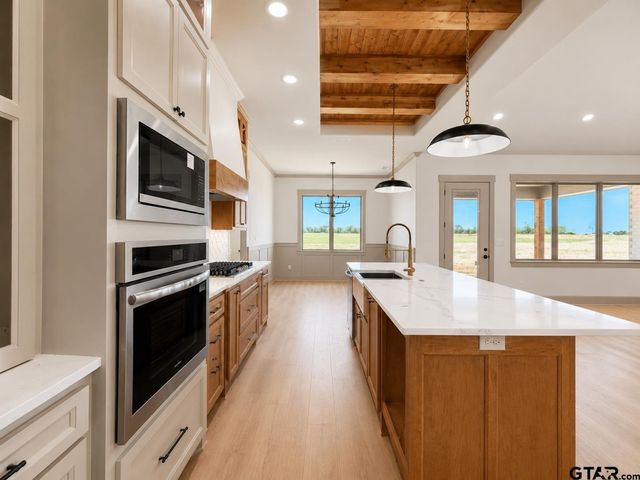 16255 County Road 441, Lindale, TX 75771