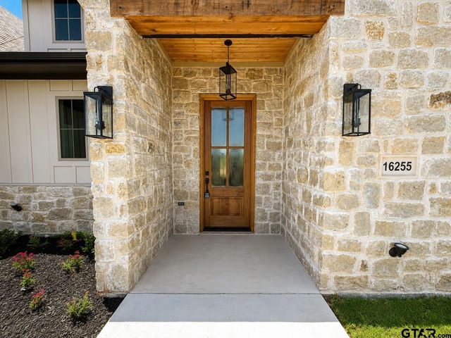16255 County Road 441, Lindale, TX 75771