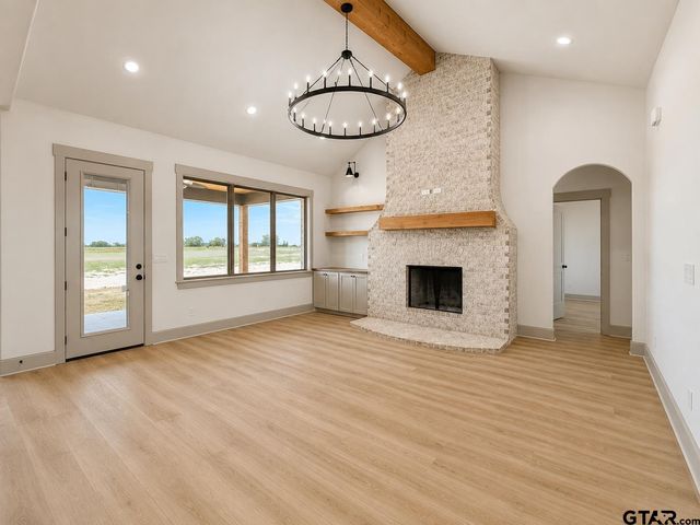 16255 County Road 441, Lindale, TX 75771