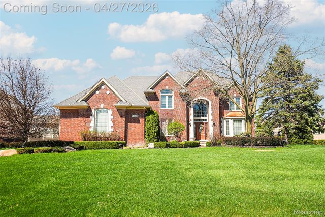 54182 Queensborough Drive, Shelby Charter Township, MI 48315