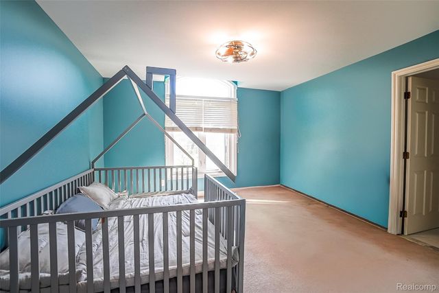 54182 Queensborough Drive, Shelby Charter Township, MI 48315
