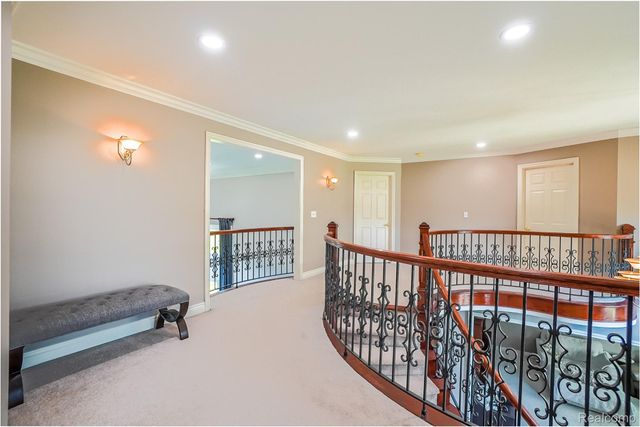 54182 Queensborough Drive, Shelby Charter Township, MI 48315