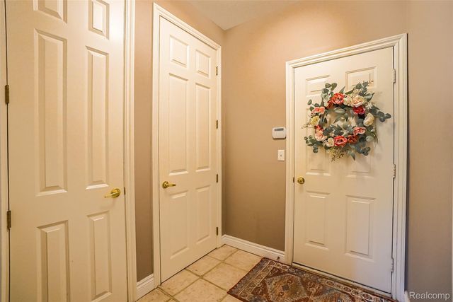 54182 Queensborough Drive, Shelby Charter Township, MI 48315