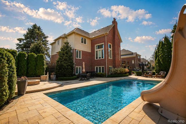 54182 Queensborough Drive, Shelby Charter Township, MI 48315