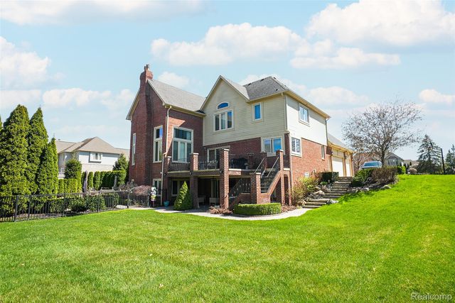54182 Queensborough Drive, Shelby Charter Township, MI 48315