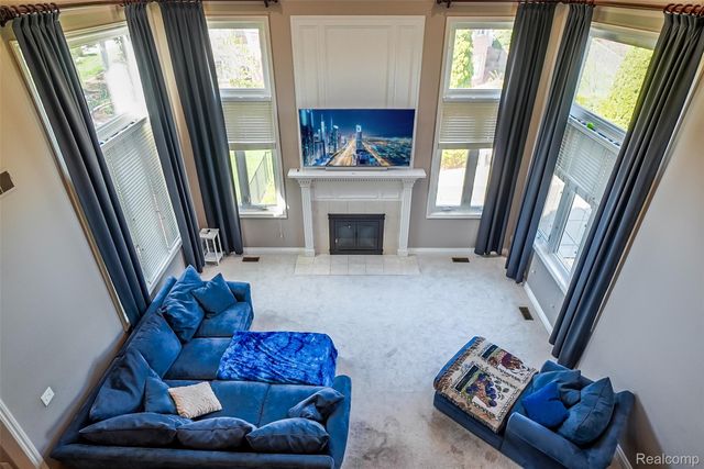 54182 Queensborough Drive, Shelby Charter Township, MI 48315