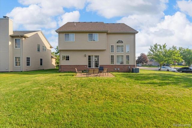 1143 Polo Drive, South Lyon, MI 48178