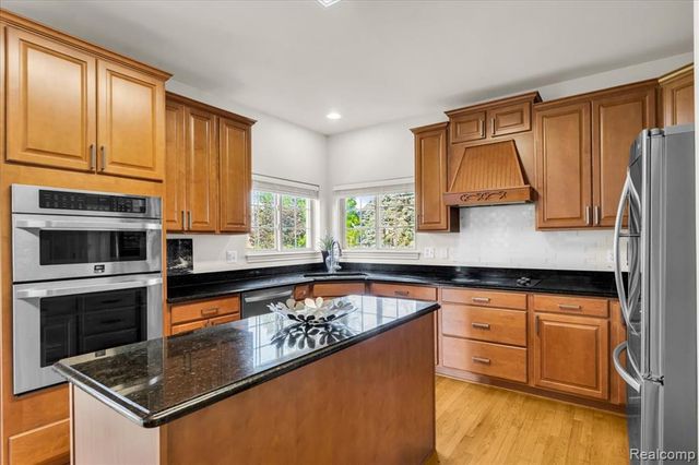 1143 Polo Drive, South Lyon, MI 48178