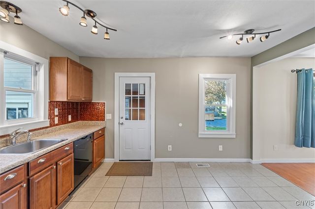 205 Elbow Road, Salina, NY 13212