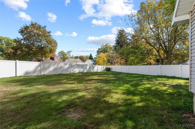 205 Elbow Road, Salina, NY 13212