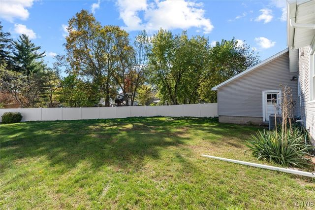 205 Elbow Road, Salina, NY 13212