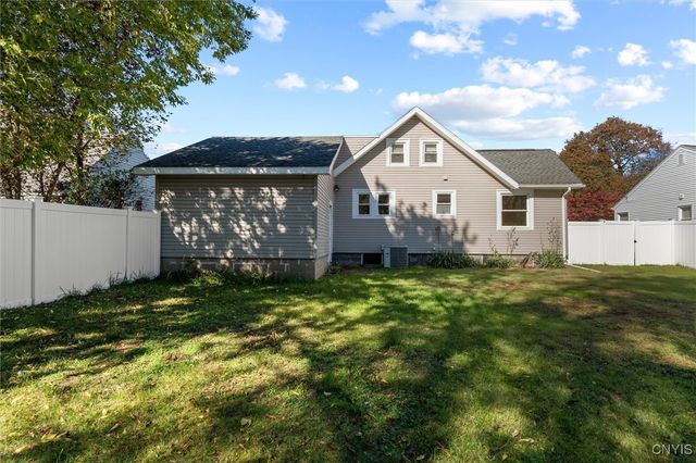 205 Elbow Road, Salina, NY 13212