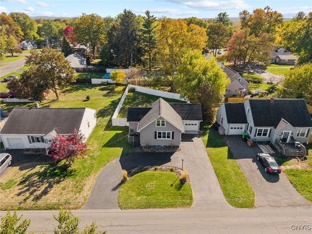 205 Elbow Road, Salina, NY 13212