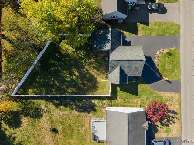 205 Elbow Road, Salina, NY 13212