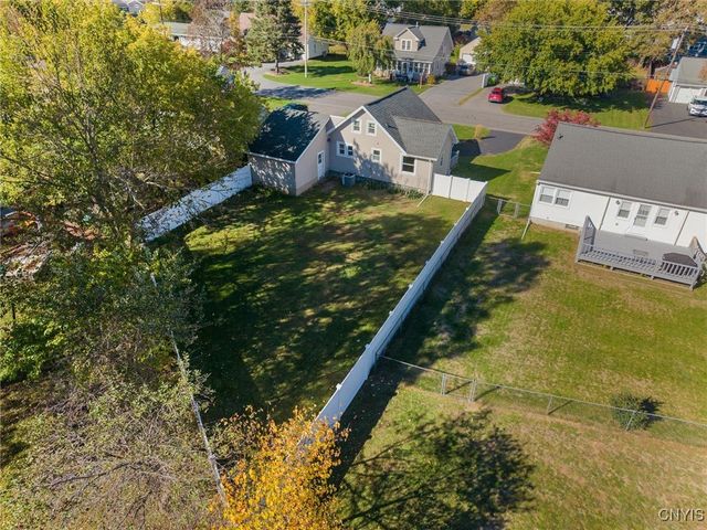 205 Elbow Road, Salina, NY 13212