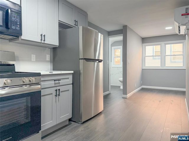 90 9th Street 2, Clifton, NJ 07011