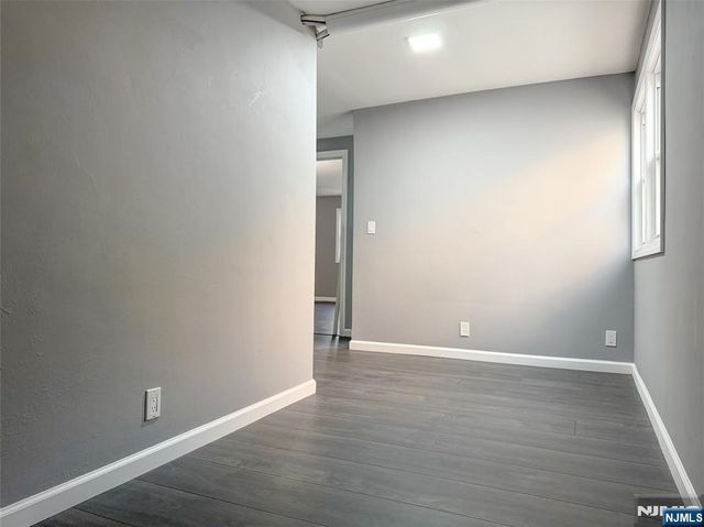 90 9th Street 2, Clifton, NJ 07011