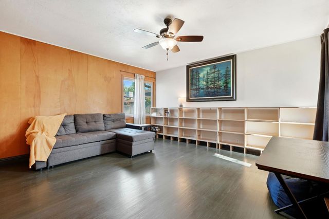 610 W Barstow, Fresno, CA 93704