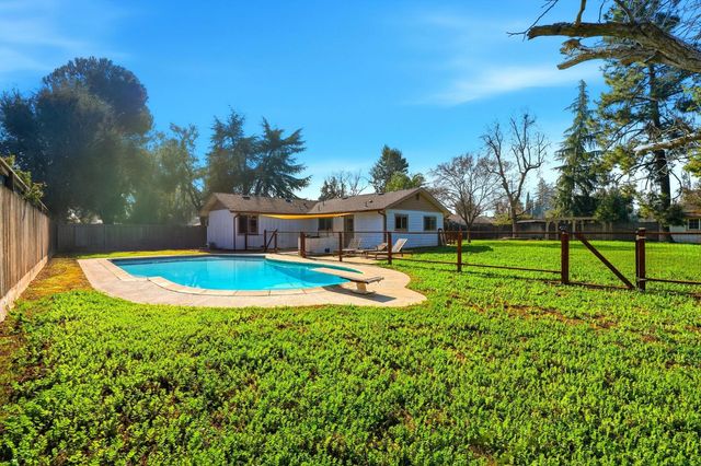 610 W Barstow, Fresno, CA 93704