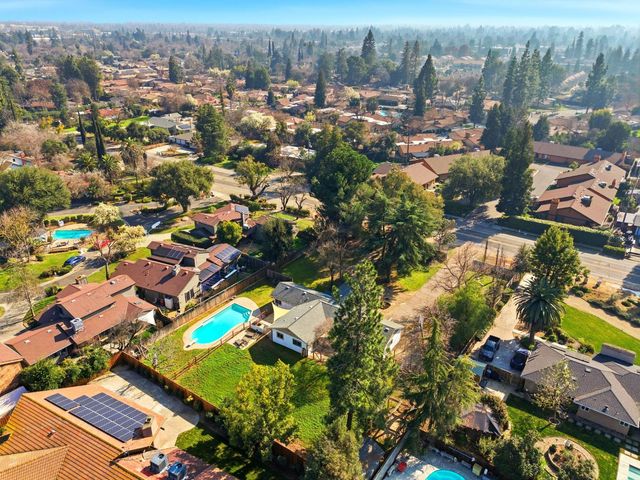 610 W Barstow, Fresno, CA 93704