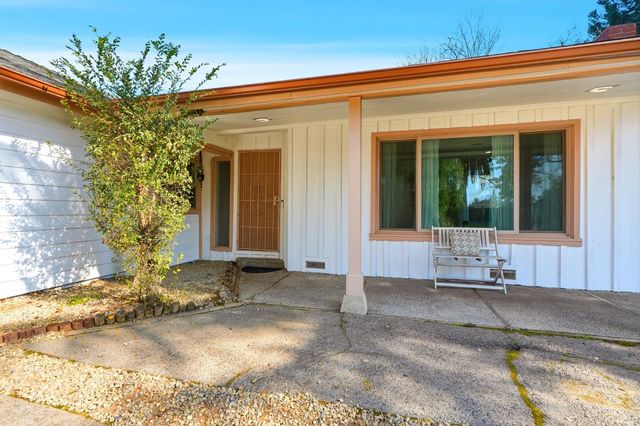 610 W Barstow, Fresno, CA 93704