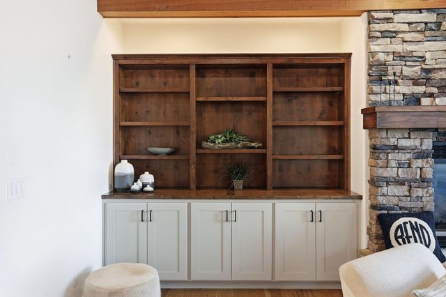 3374 NW Windwood Way, Bend, OR 97703