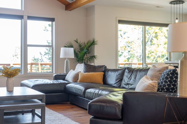 3374 NW Windwood Way, Bend, OR 97703