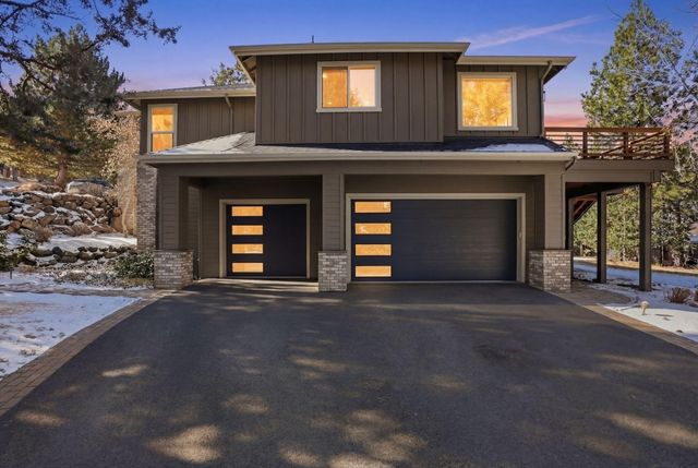 3374 NW Windwood Way, Bend, OR 97703