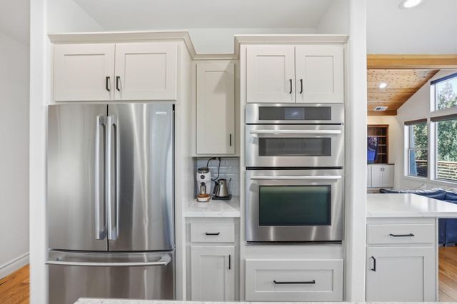 3374 NW Windwood Way, Bend, OR 97703