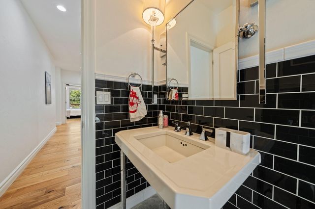 3374 NW Windwood Way, Bend, OR 97703