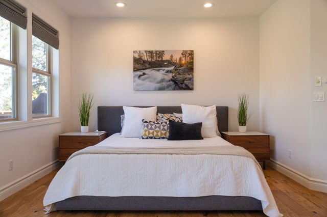 3374 NW Windwood Way, Bend, OR 97703