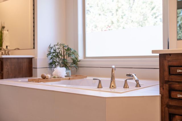 3374 NW Windwood Way, Bend, OR 97703