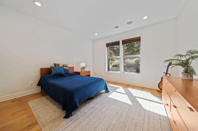 3374 NW Windwood Way, Bend, OR 97703