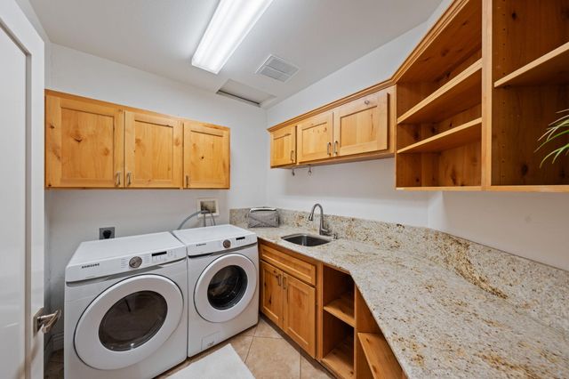 3374 NW Windwood Way, Bend, OR 97703